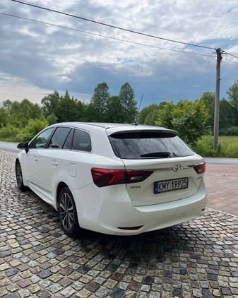 Toyota Avensis cena 36500 przebieg: 270000, rok produkcji 2015 z Pniewy małe 46